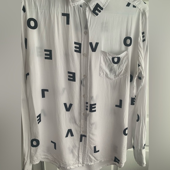 LOVE Button Down Blouse - Picture 2 of 7